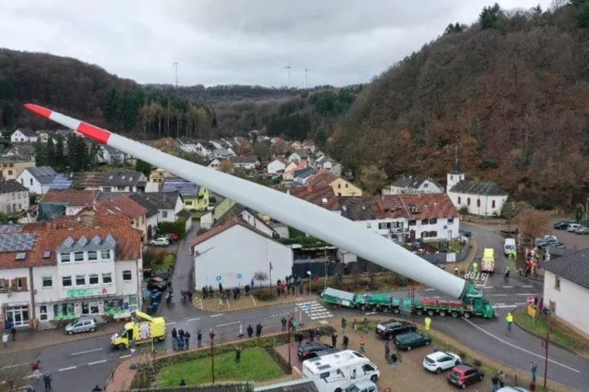 The Most Jaw-Dropping Oversized Load Convoy: ‘Exceptional’ Has Never Been More Accurate