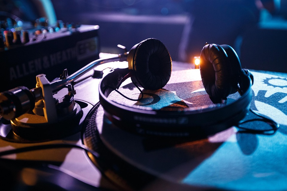 Where To Go in New Zealand for the Best Nightlife Experience