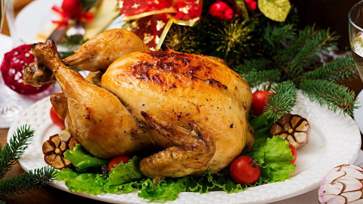 Festive Chestnut-Stuffed Turkey Recipe: Traditional and Easy Christmas Dish