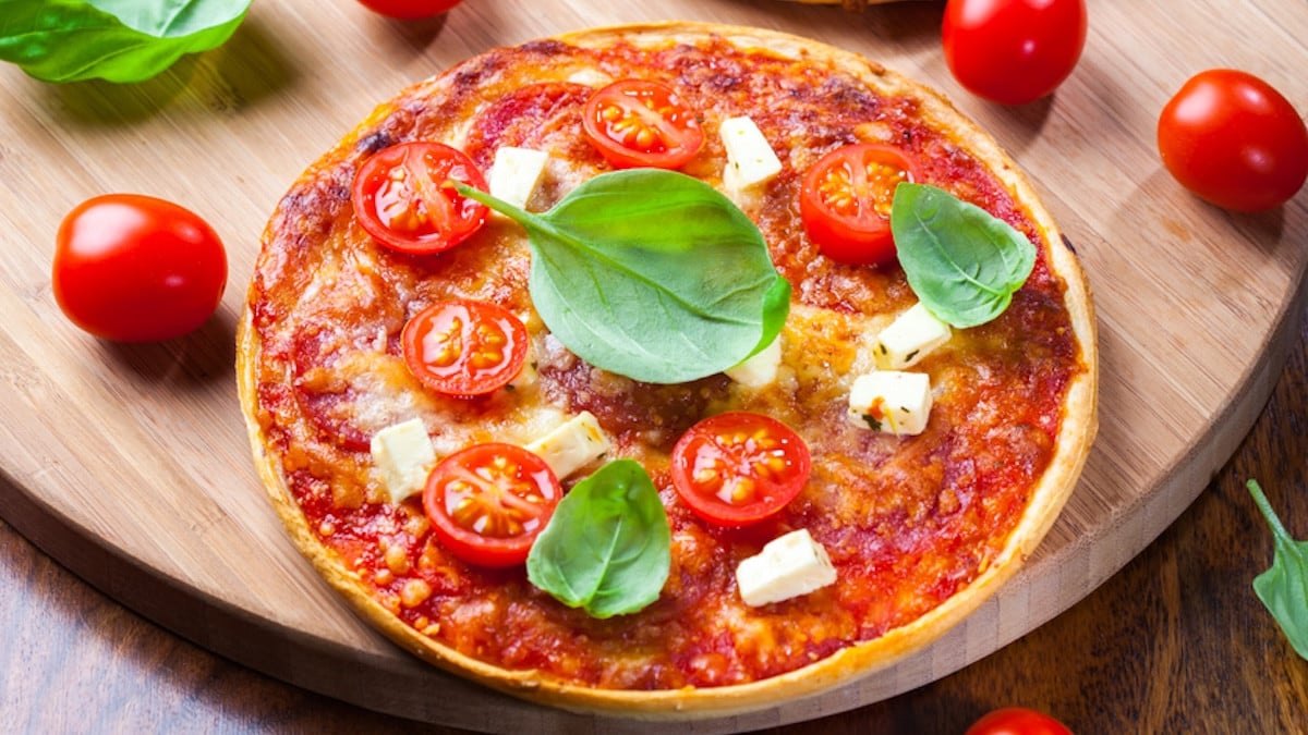 This 10-Minute Tortilla Pizza Will Save Your Dinners