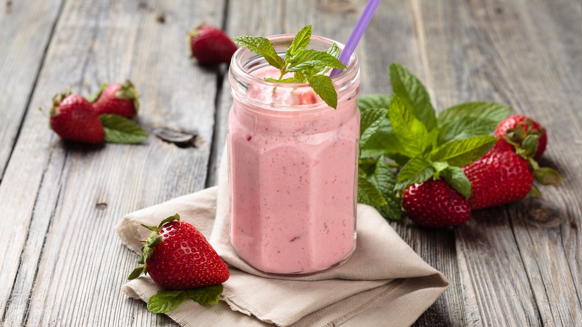 3 Fruits, 5 Minutes, No Hassle: The Perfect Daily Smoothie Recipe