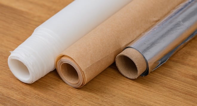 trois rouleaux d'emballage alimentaire (sulfurisé et aluminium)