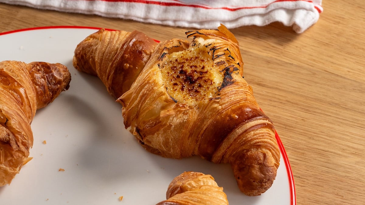 Croissant or Crème Brûlée? A Unique Recipe to Impress Your Guests
