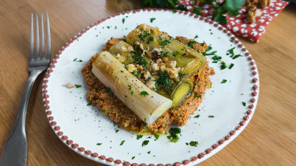 The Best Leek Recipe: Roasted Leeks with Walnut Pesto Rosso Will Delight You
