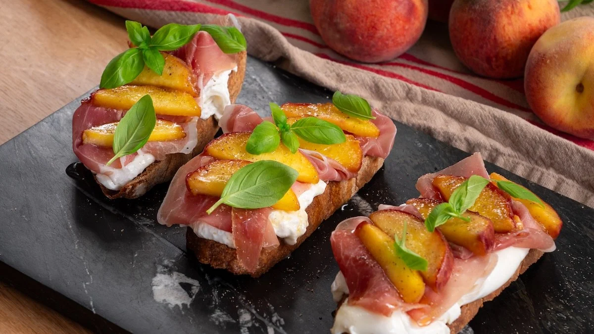 5-Minute Bruschetta: Roasted Peaches, Prosciutto and Burrata