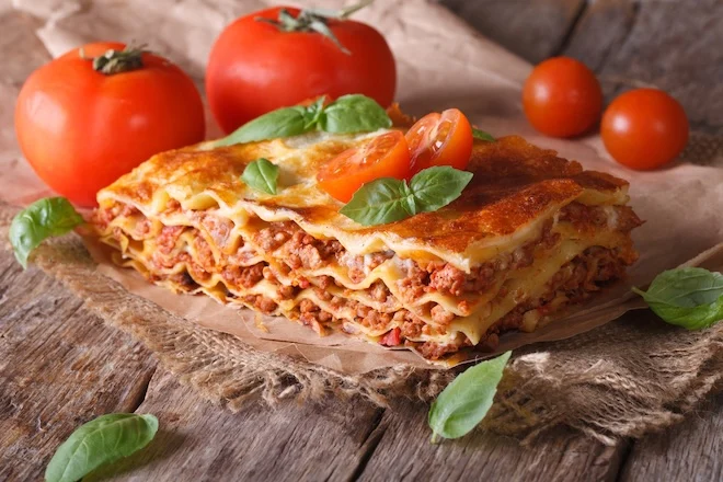 Lasagnes d'été aux poivrons et au poulet